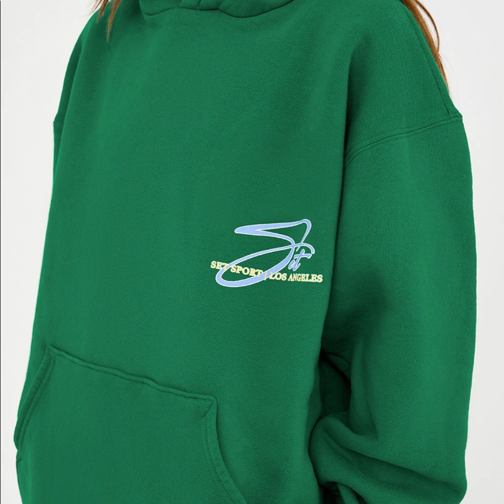 ISO!!! Set active hoodie
